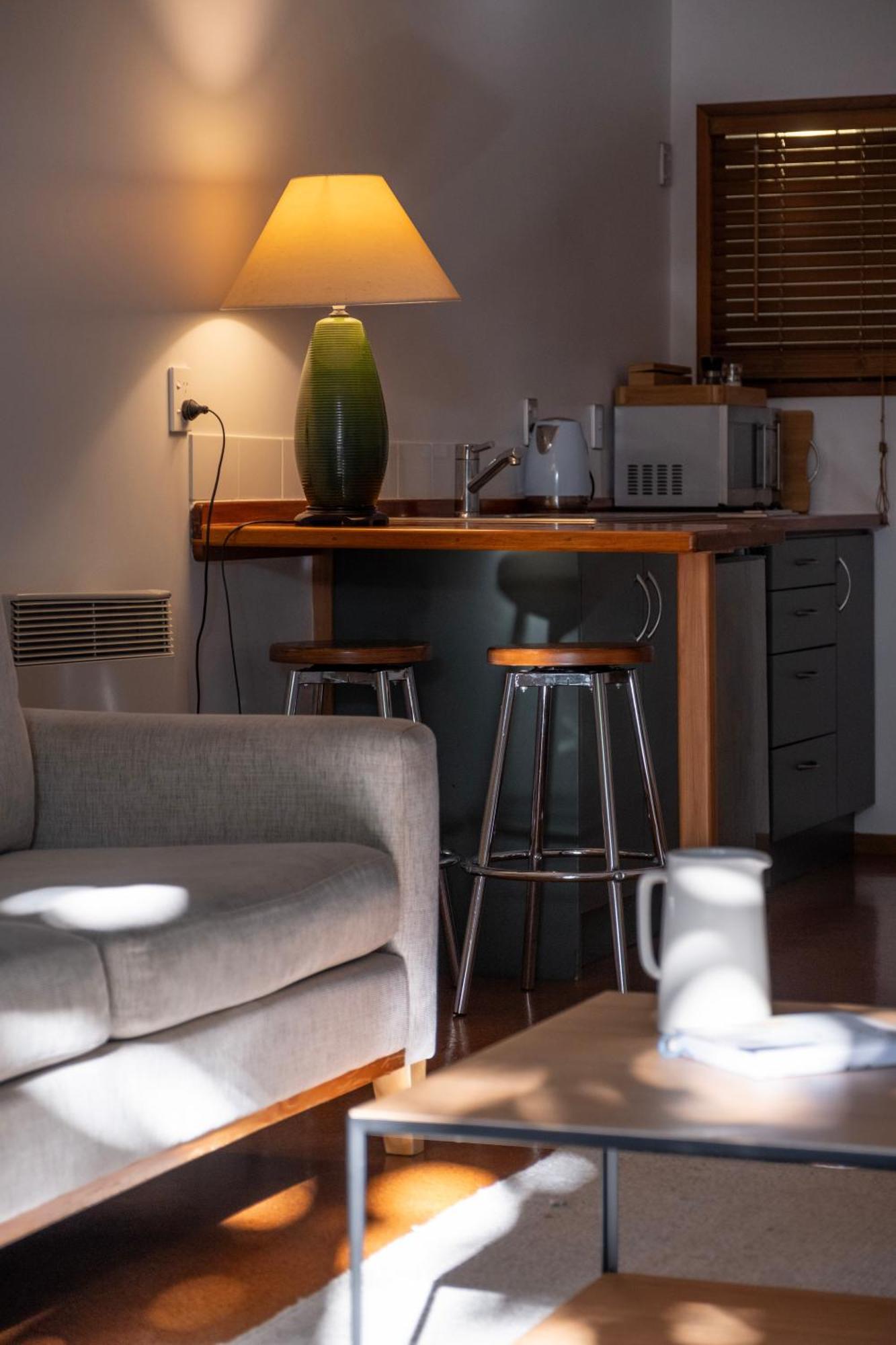 Bow Street Apartments & Cottage Raglan Dış mekan fotoğraf